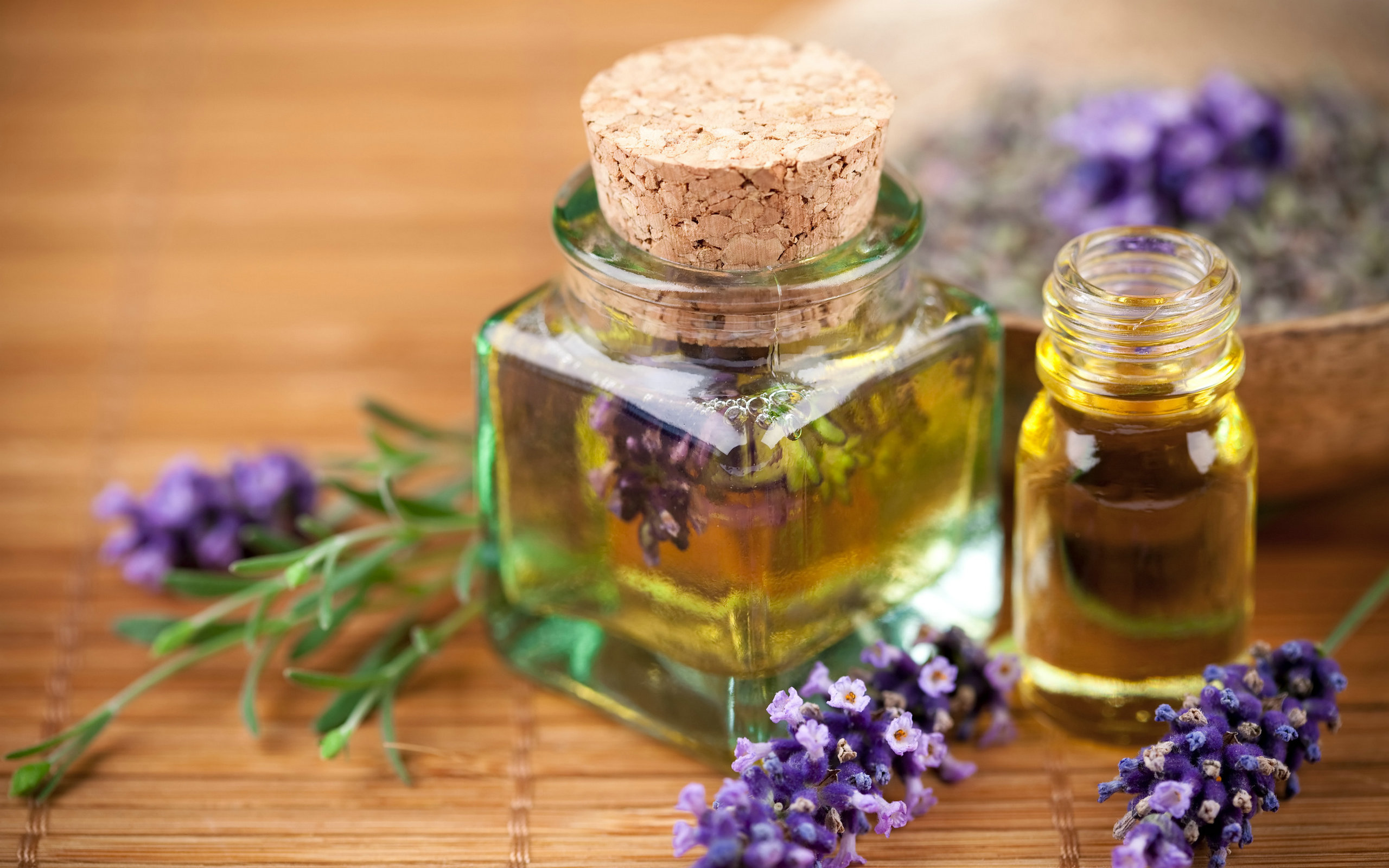 5 essential oils help whiten and brighten skin